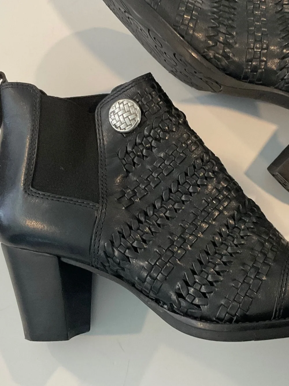 BRIGHTON Galore Woven Black Leather Booties Size 6 NWOT